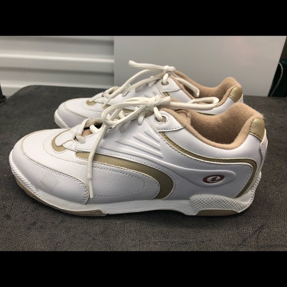 size 8 bowling shoes